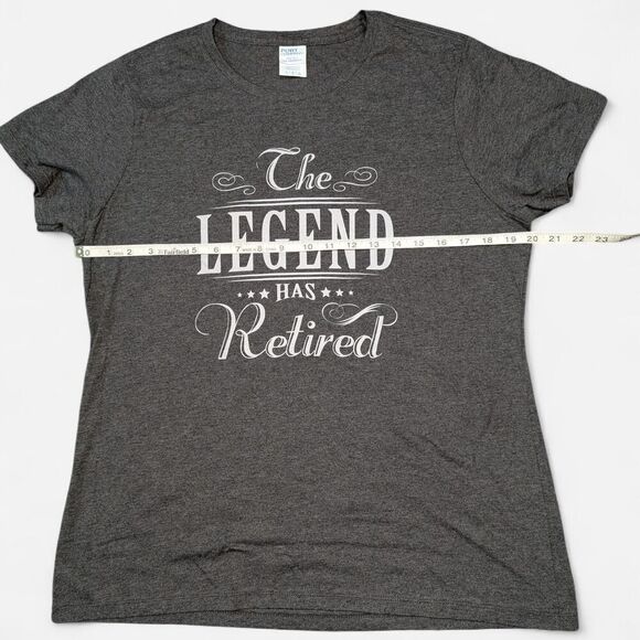 The Legend Has Retired Women's Retirement Graphic Novelty Tee - Picture 3 of 4